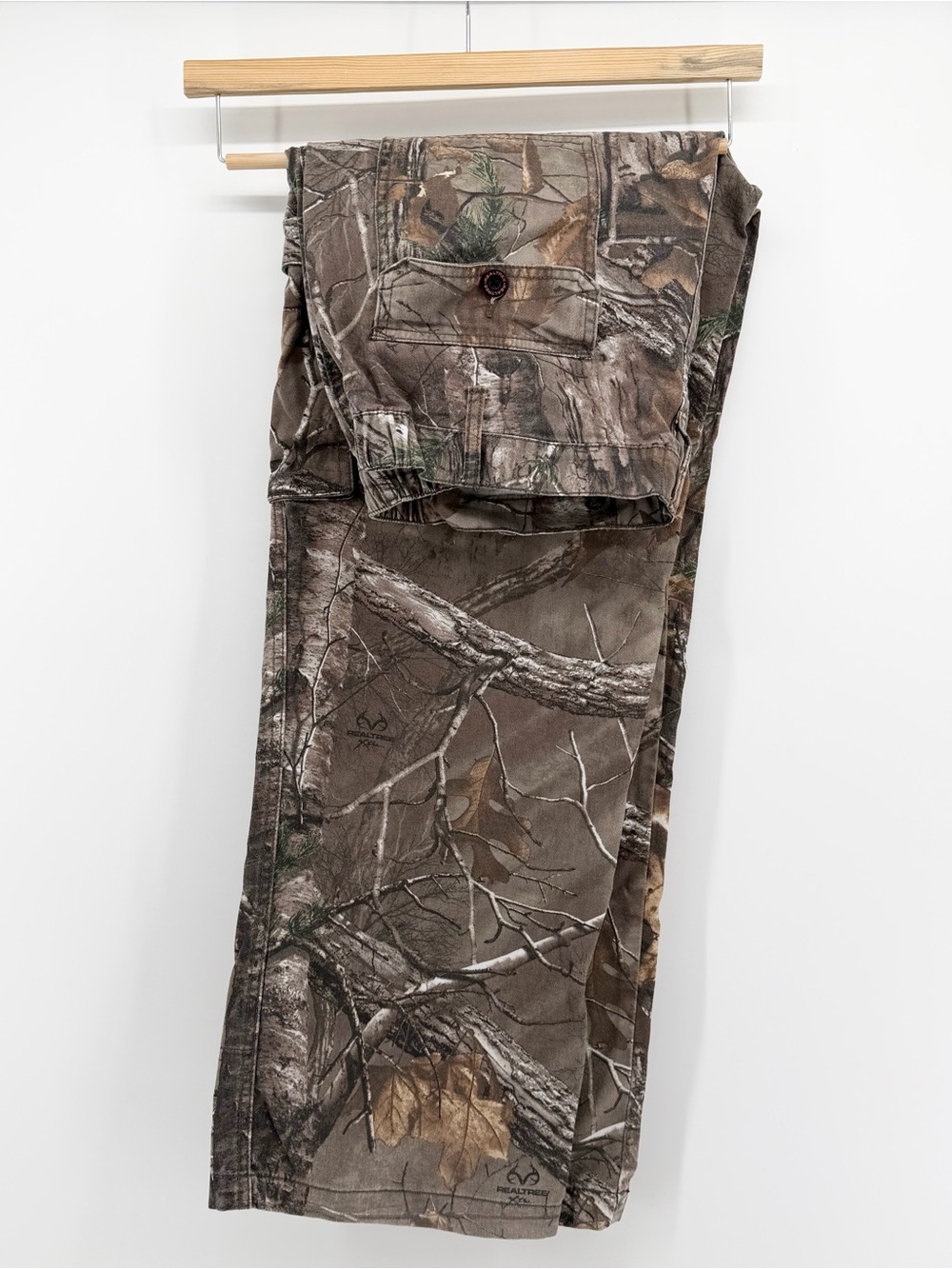 Realtree Women's XL Xtra Camo Cargo Pants Pink Logo